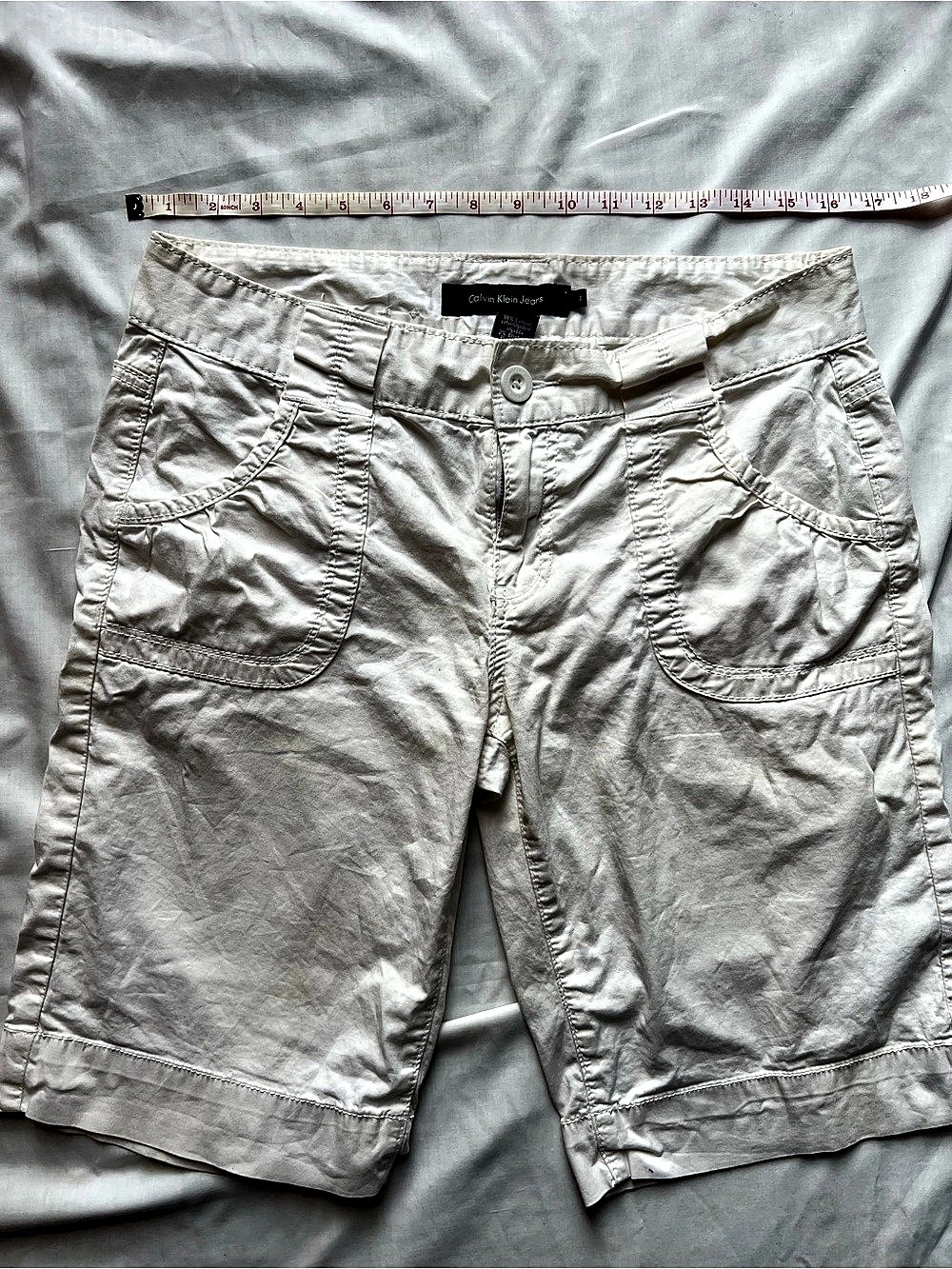 Calvin Klein Jeans Cargo Bermuda Shorts in White Size 8